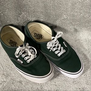 Vans men’s 9/ women 10.5